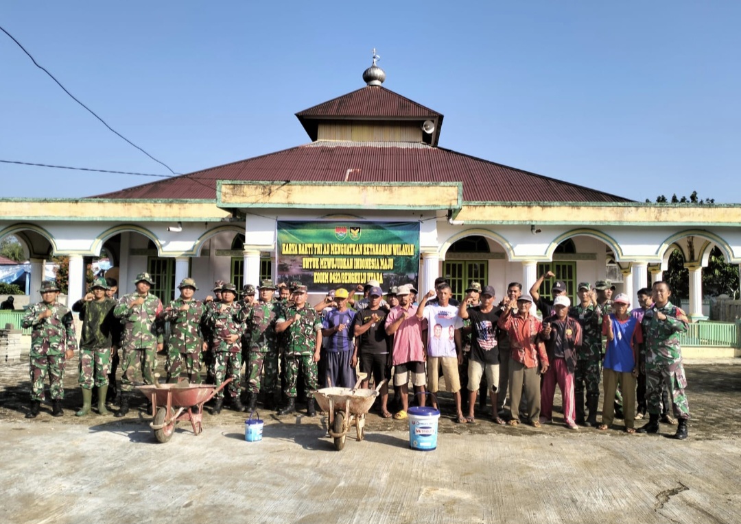 Sinergi Kodim 0423/BU dan Warga Rehab Masjid Syuhada
