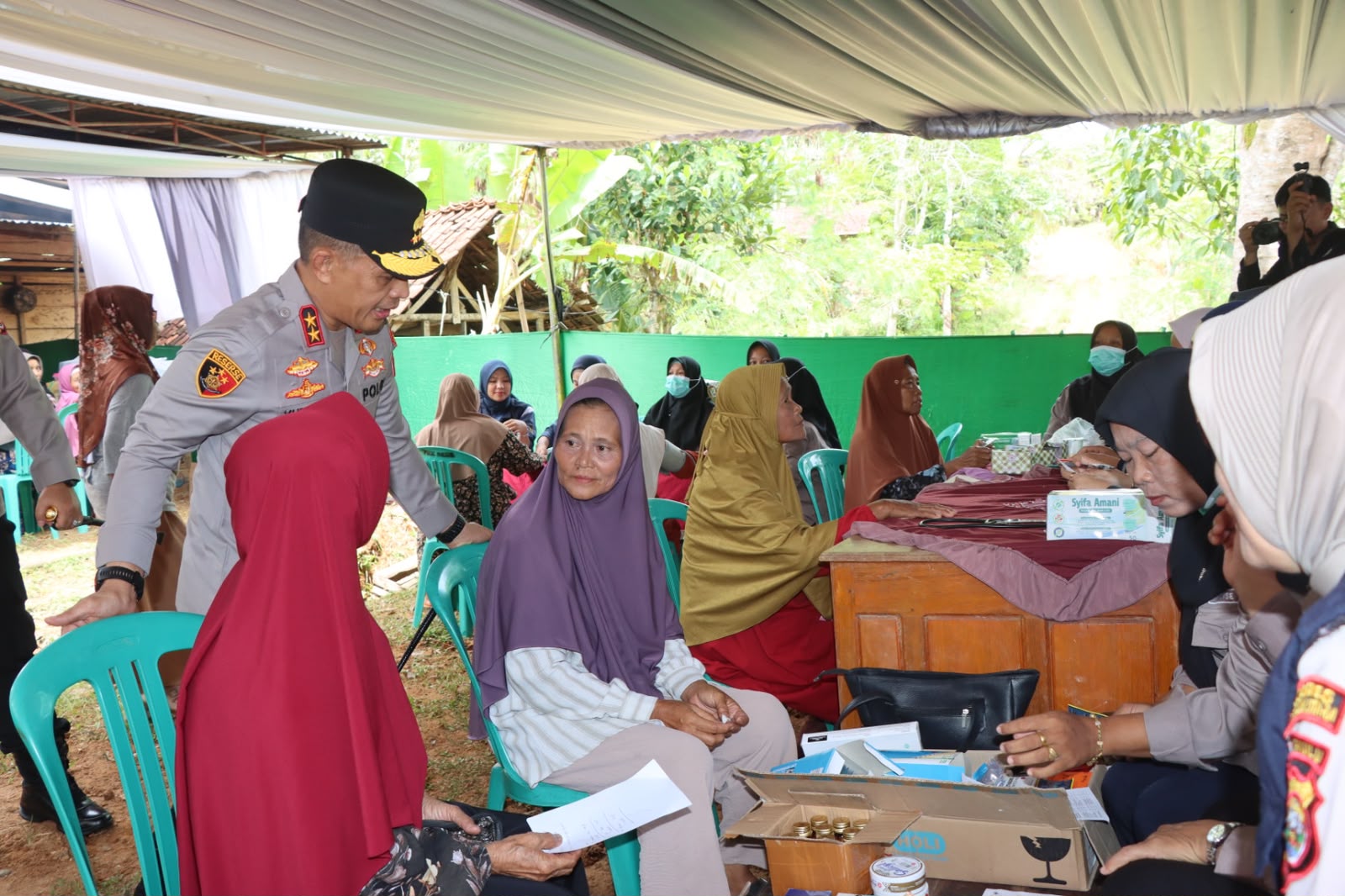 Kapolda Bengkulu Resmikan Bedah Rumah ke-78 dan Gelar Bakti Sosial di Desa Karang Pulau, Bengkulu Utara