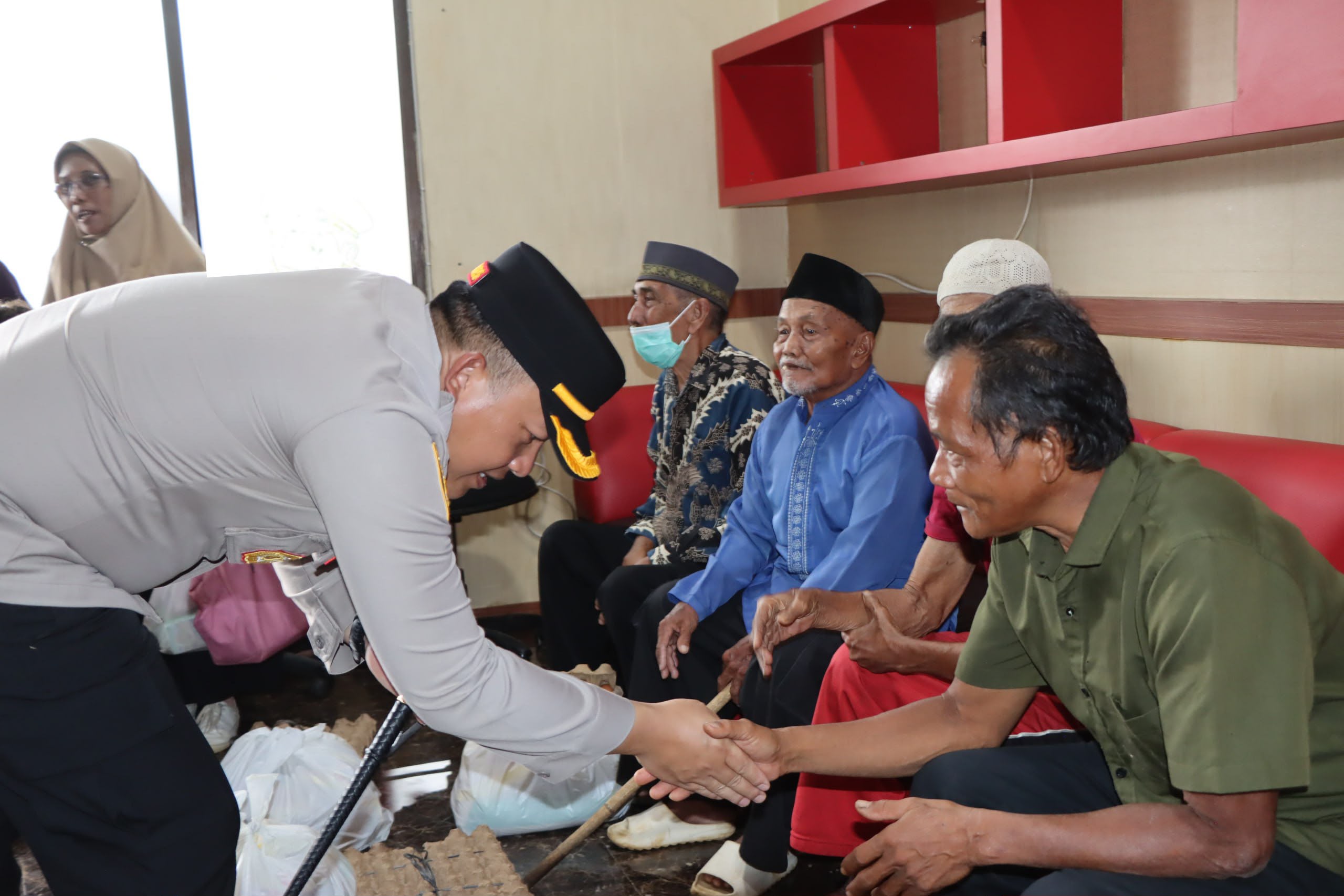 Polres Bengkulu Utara Gelar Bakti Sosial Peduli Sesama Sambut Hari Jadi Humas Polri