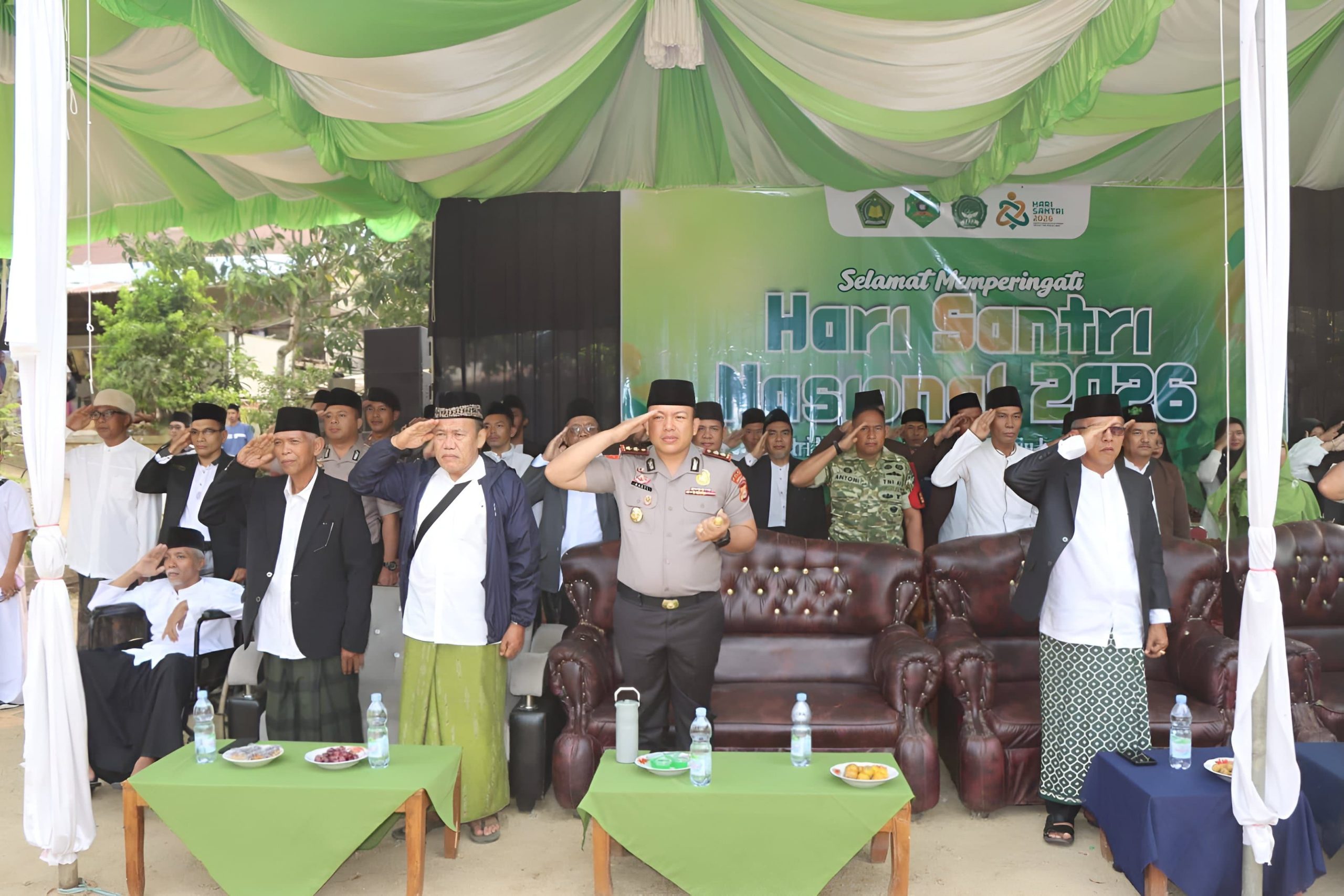 ​Kapolres Bengkulu Utara Hadiri Upacara Peringatan Hari Santri Nasional Ke-10 Tahun 2026 di Ponpes AL-UM